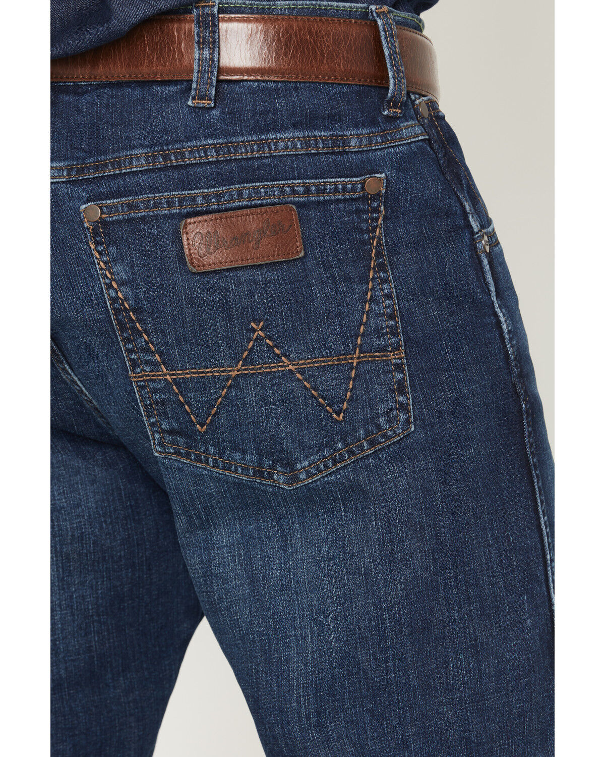 Image #4 - Wrangler Retro Men's 88MWZ Ozark Dark Wash Slim Straight Stretch Denim Jeans, Dark Wash, hi-res